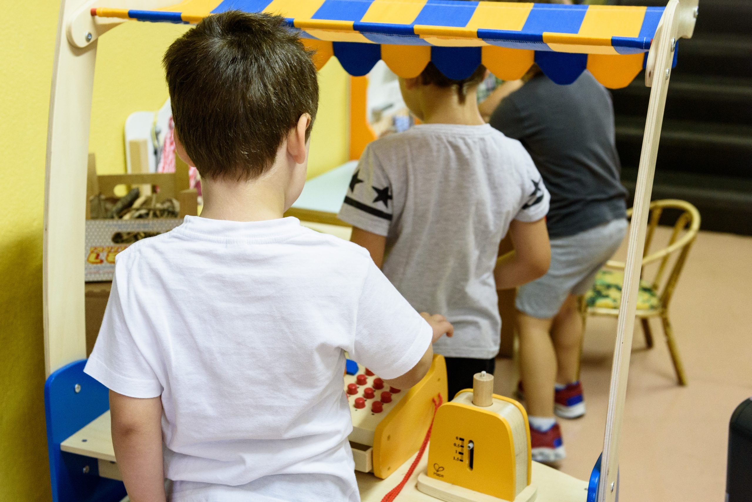 bimbi a scuola